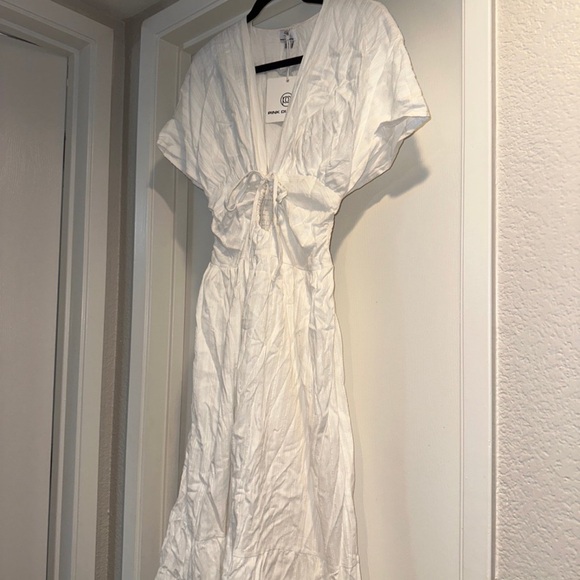 Showpo Colette midi dress - Picture 3 of 7